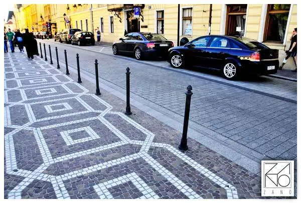 Pollare av gjutjärn, nr 01.055, uppsatt i Kraków på gatan Szpitalna