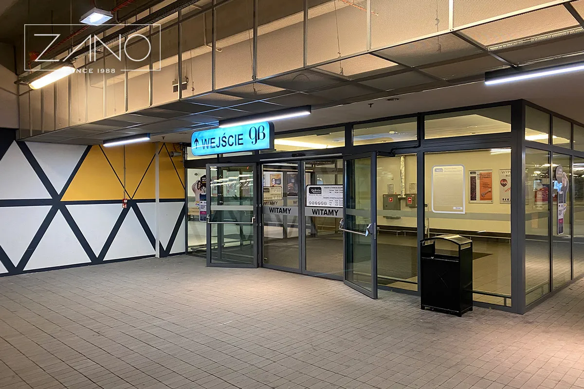 Papperskorg i stål, lackerad i färgen RAL 9005