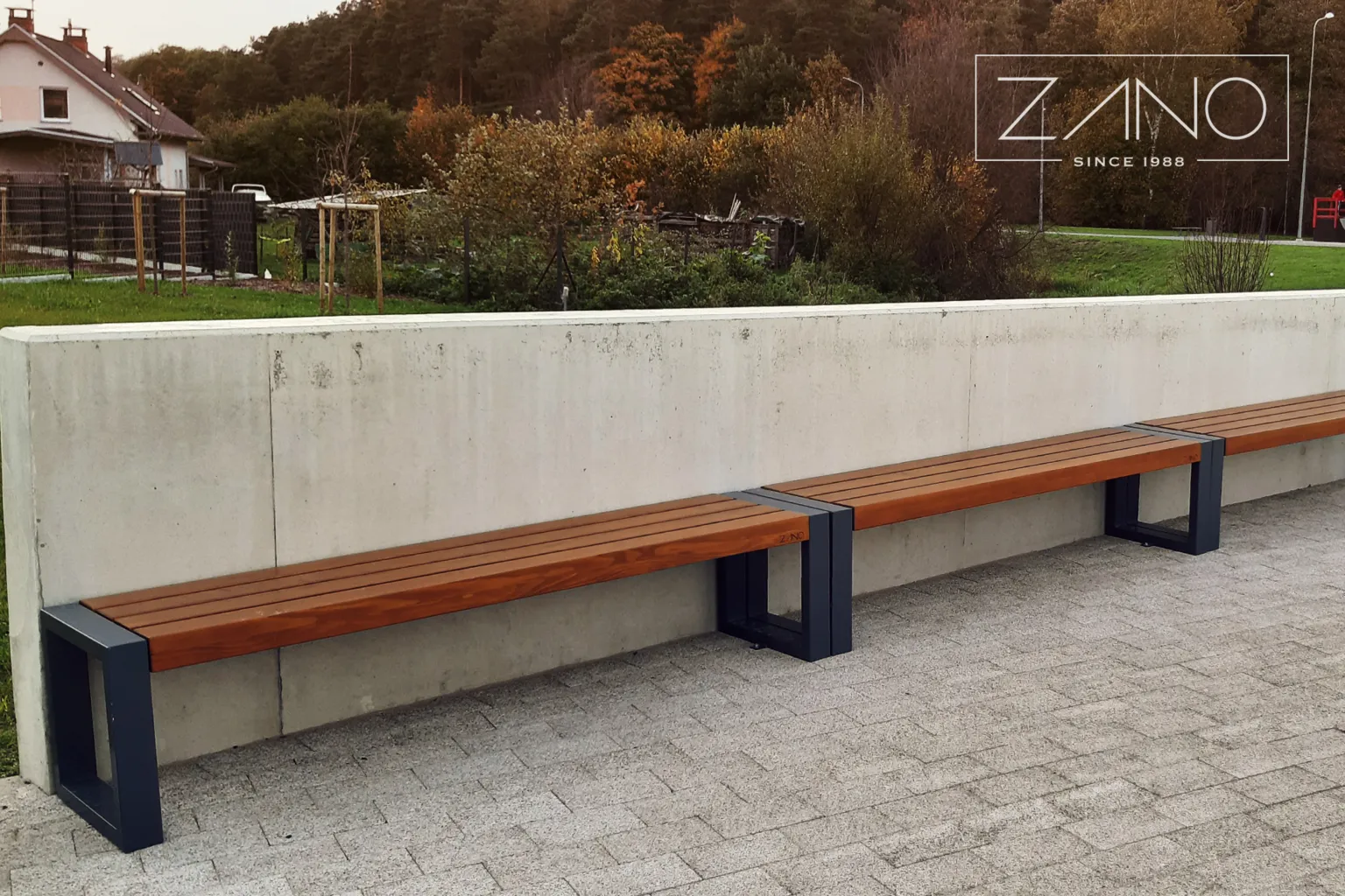 Parkbänkar, stadsbänkar, gatubänkar