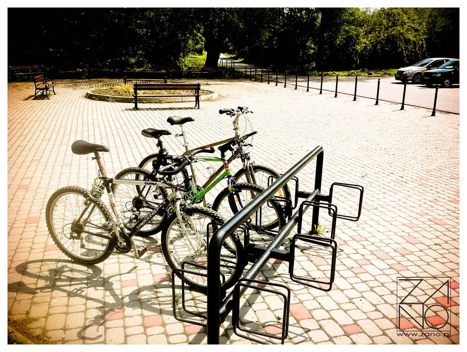 radvis placerade cykelställ