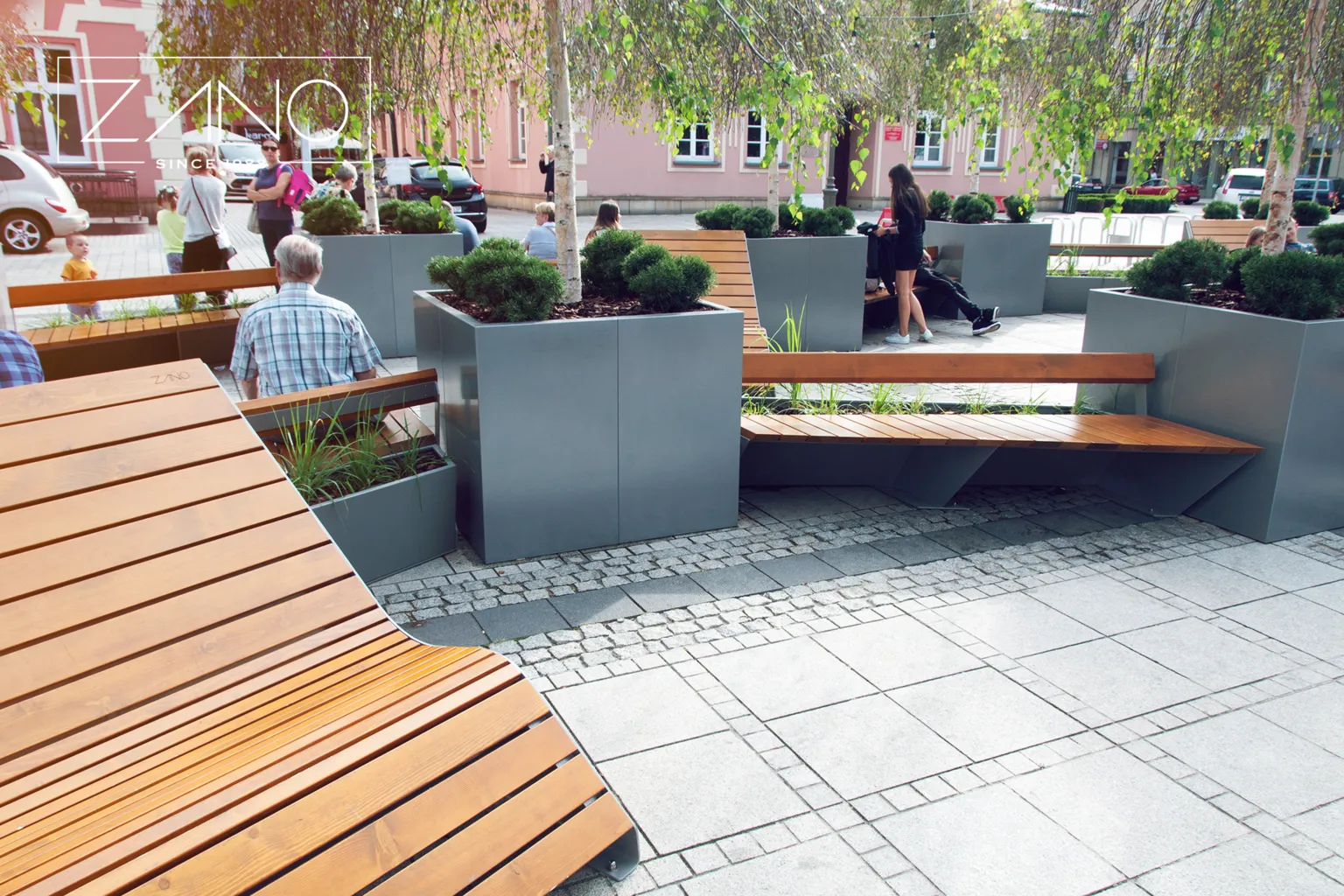 ZANO Stadsmöbler | Planteringskärl, bänkar, parksolstolar i stål