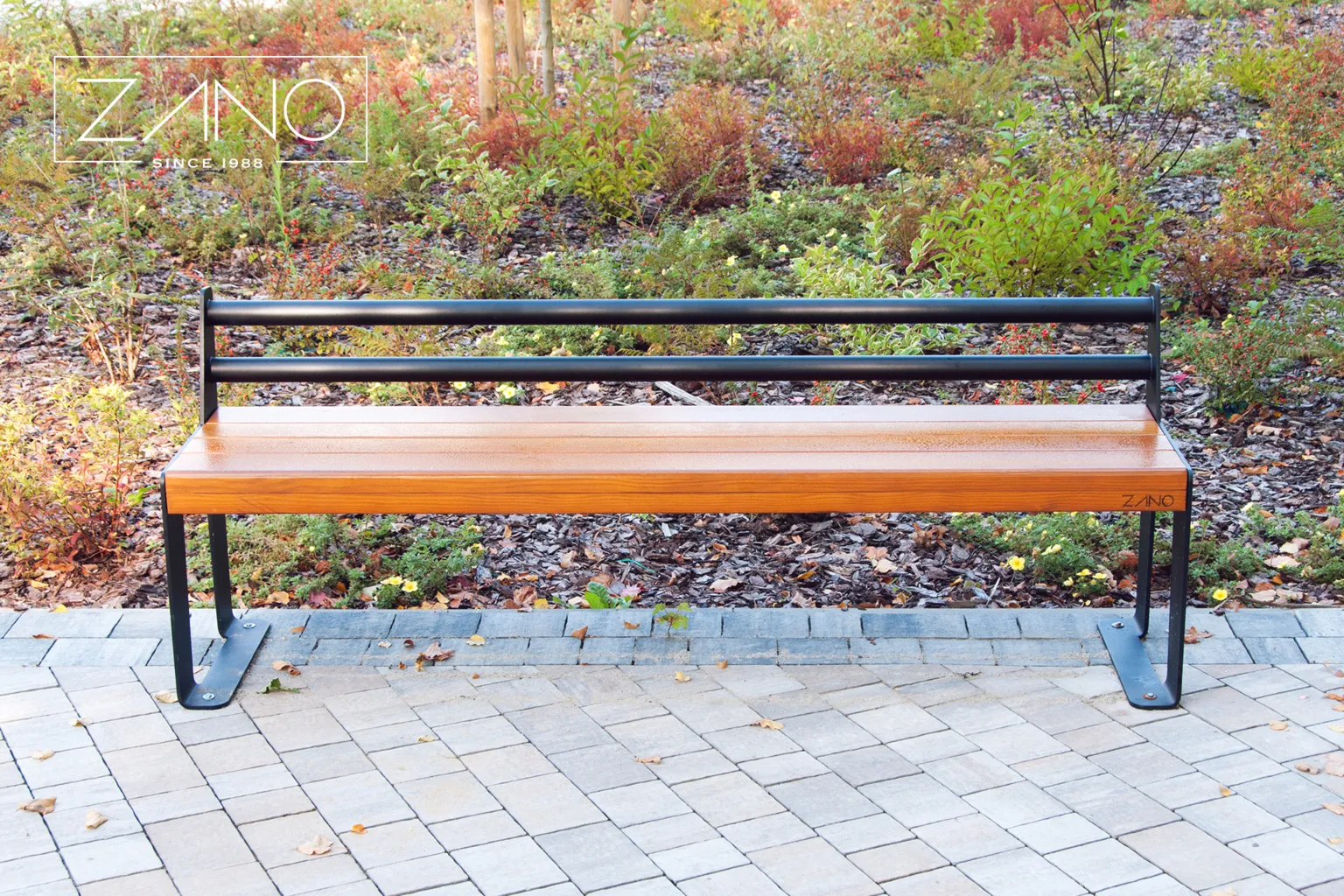Modern parkbänk med ryggstöd – reliq