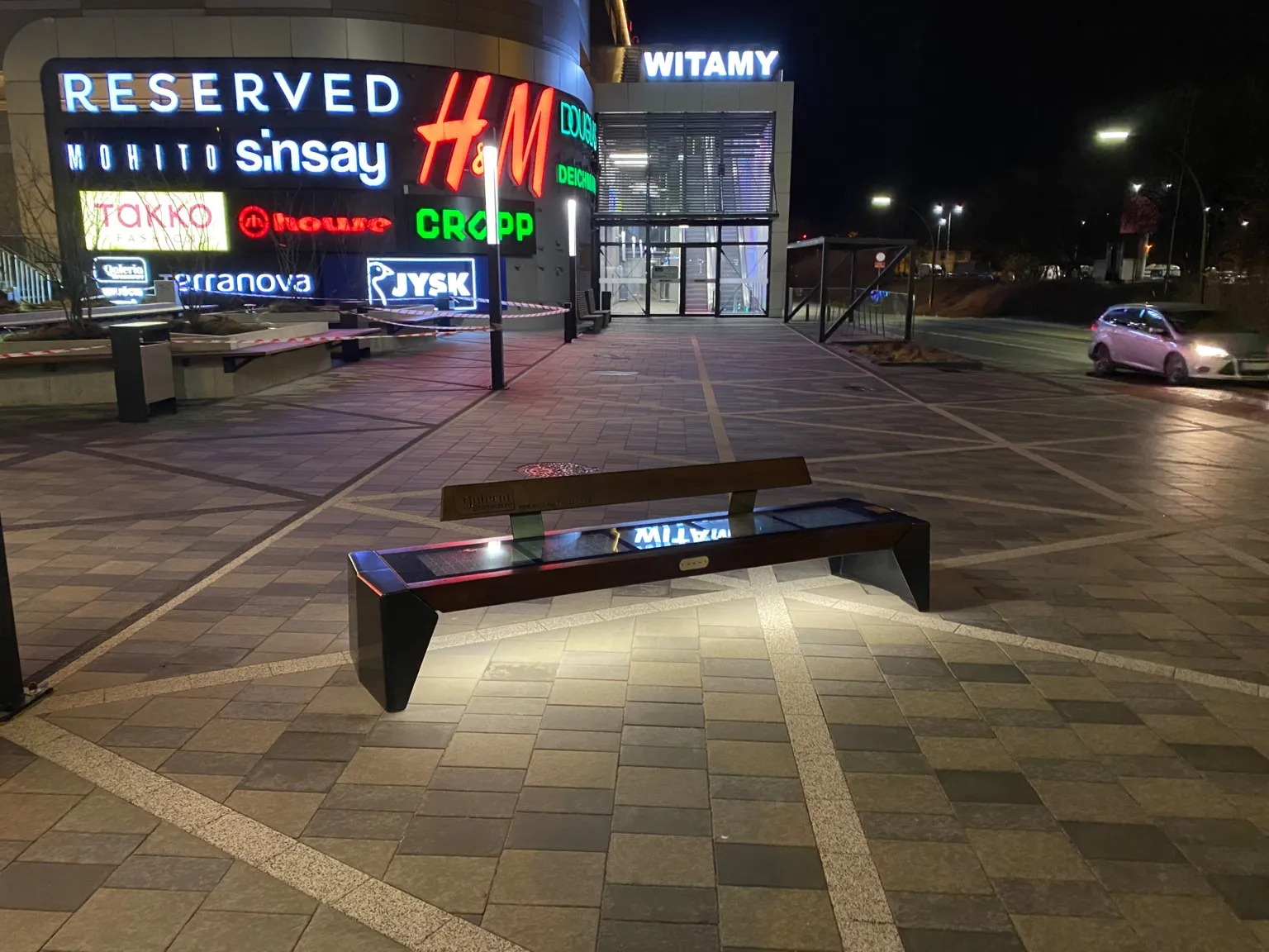bänk i köpcentret Photon