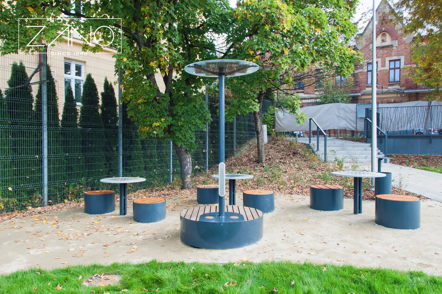 Zano solkraftstation Universe
