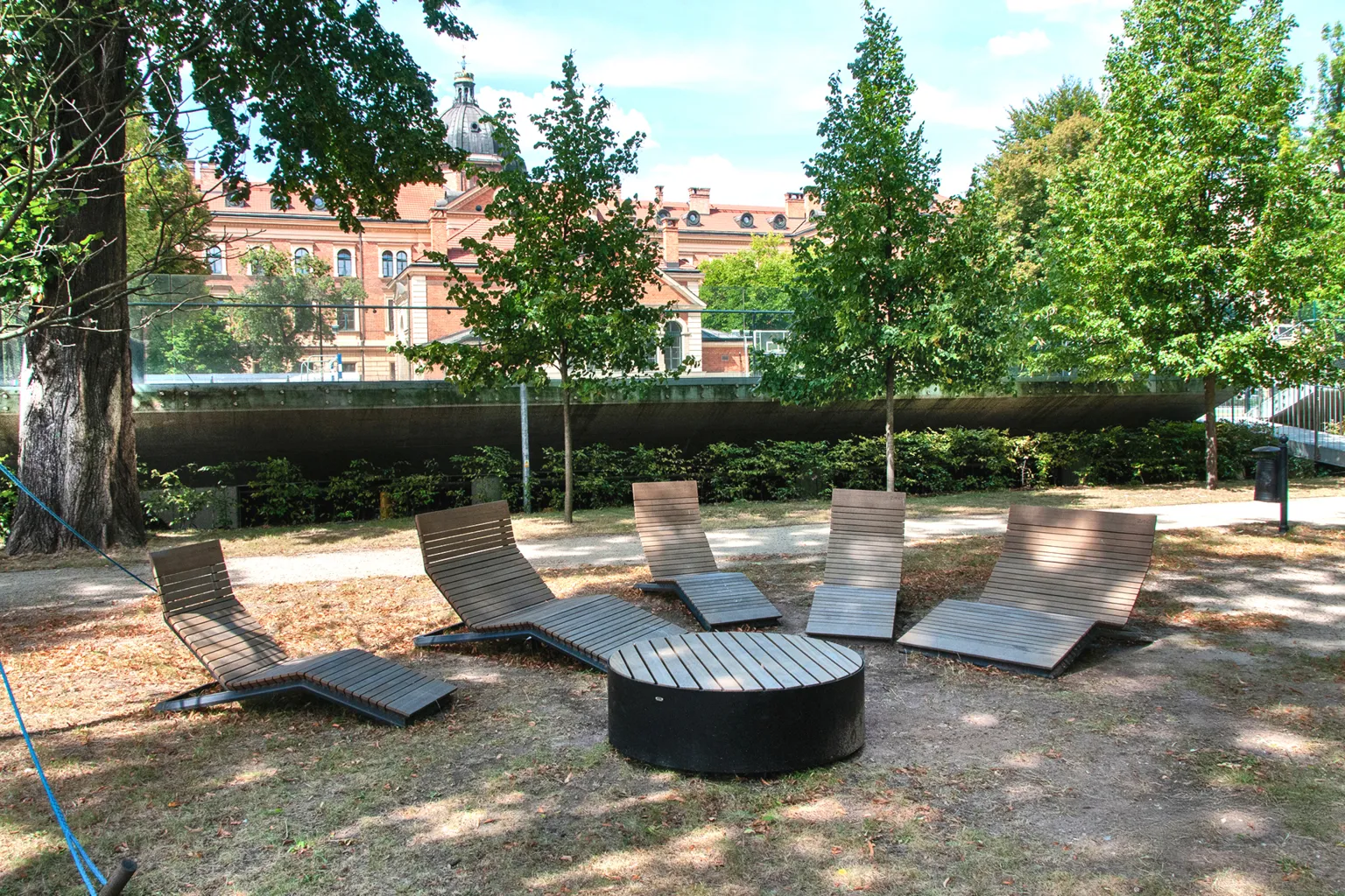universe och stilo, Ekonomiska universitetet