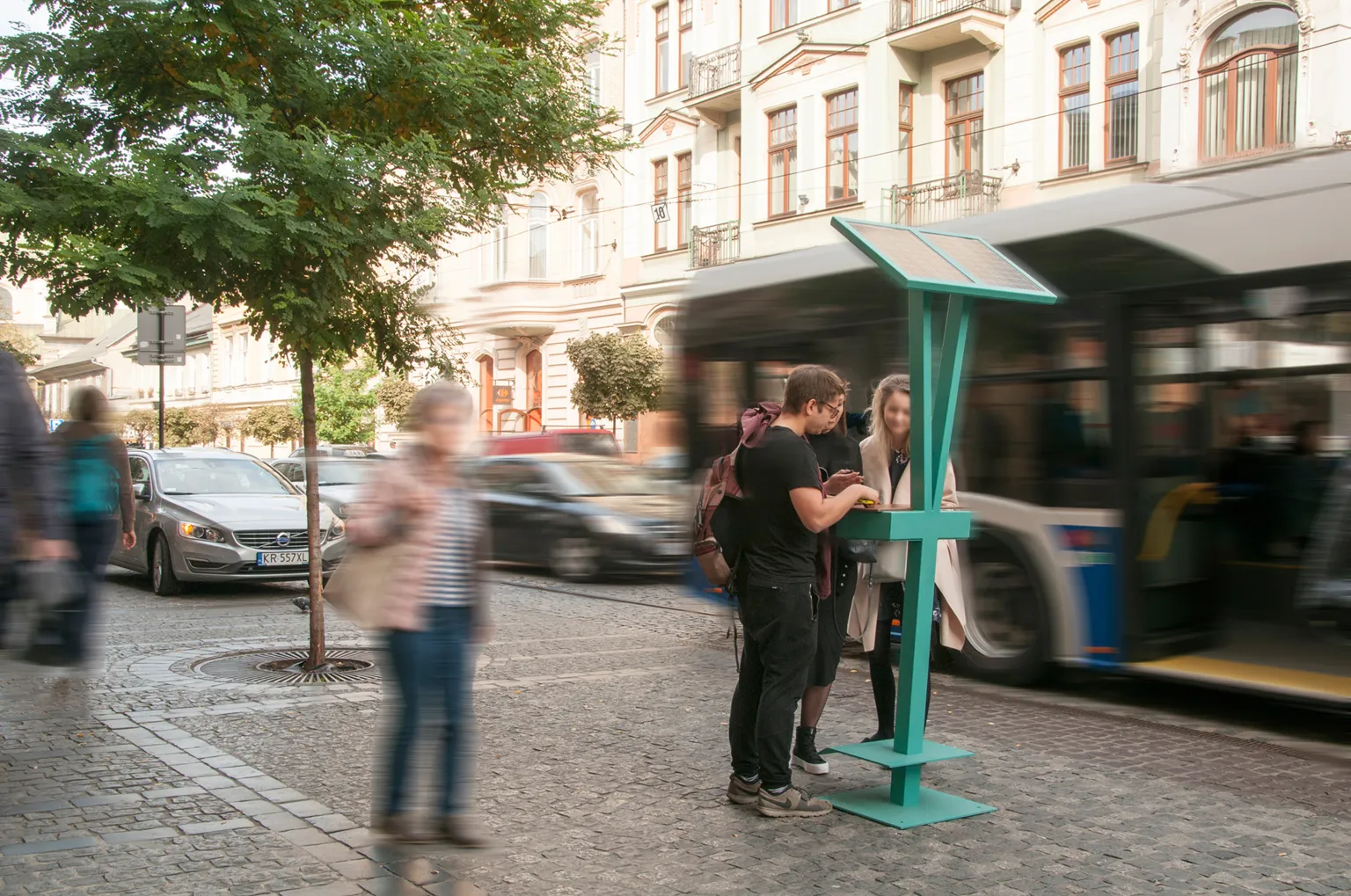 ZANO solstation – gatumöbler